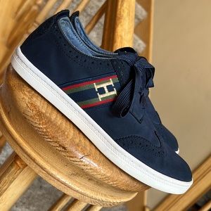 Tommy Hilfiger lace oxfords faux suede navy blue Hilfiger emblem on sides size 7